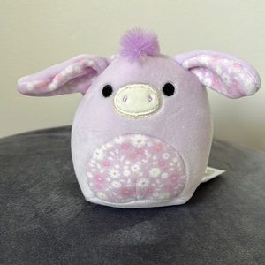 NWT Delzi clip squishmallow